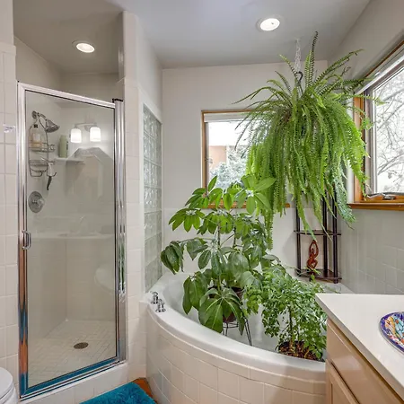 Serene Getaway With Hot Tub And Fireplace! Holiday home *