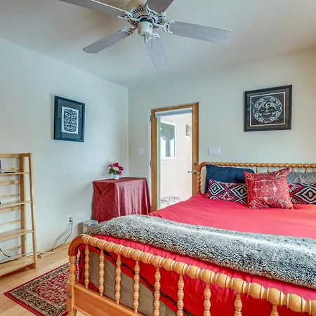 Serene Getaway With Hot Tub And Fireplace! Holiday home Santa Fe