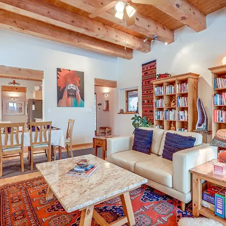 Serene Getaway With Hot Tub And Fireplace! Holiday home *