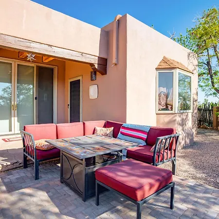 Serene Getaway With Hot Tub And Fireplace! * Santa Fe